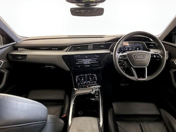 Used Audi e-tron 2022 for sale - 76692999: Photo
