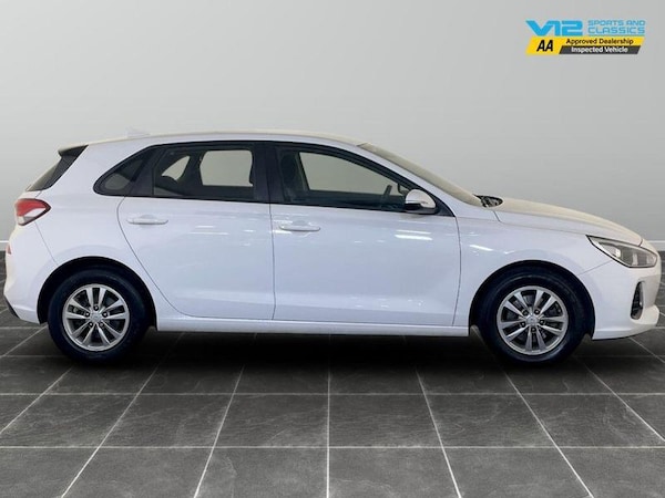 Used Hyundai i30 2017 for sale - 76319322: Photo 11