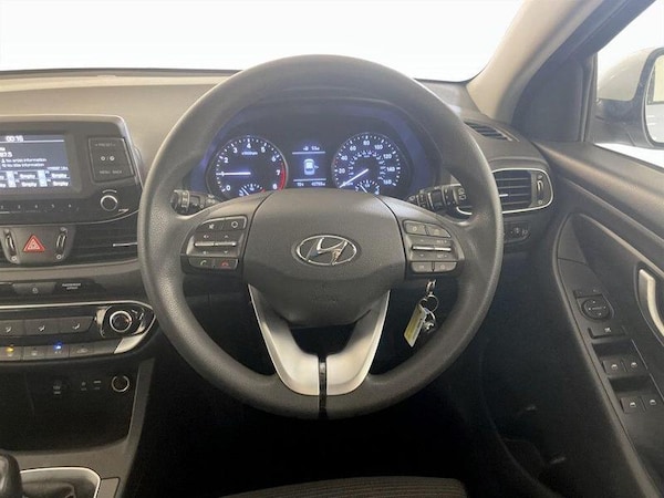 Used Hyundai i30 2017 for sale - 76319322: Photo 17