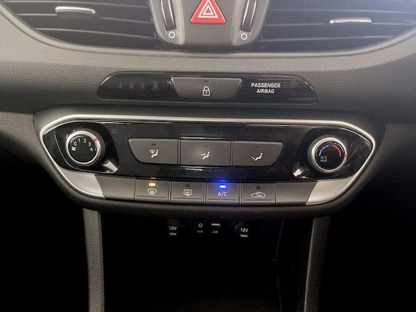 Used Hyundai i30 2017 for sale - 76319322: Photo 24
