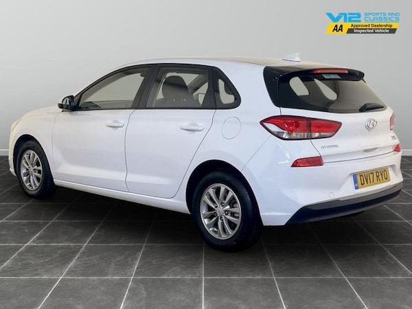 Used Hyundai i30 2017 for sale - 76319322: Photo 8