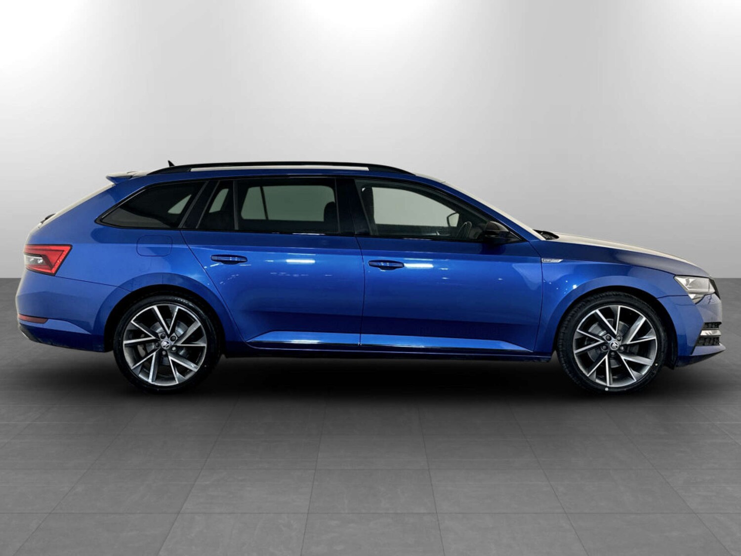 Used Skoda Superb 2020 for sale - 77750325: Photo 11