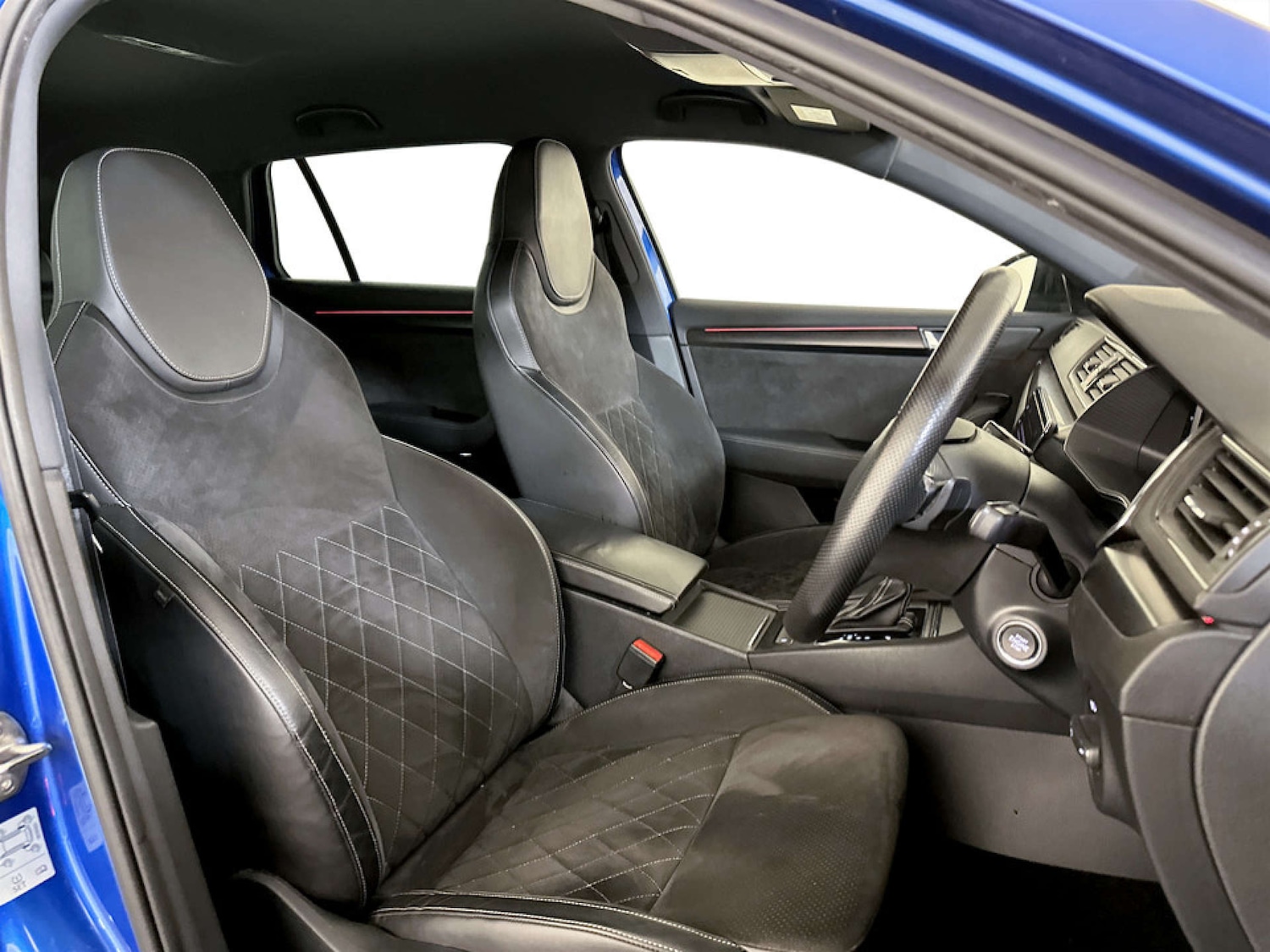 Used Skoda Superb 2020 for sale - 77750325: Photo 13