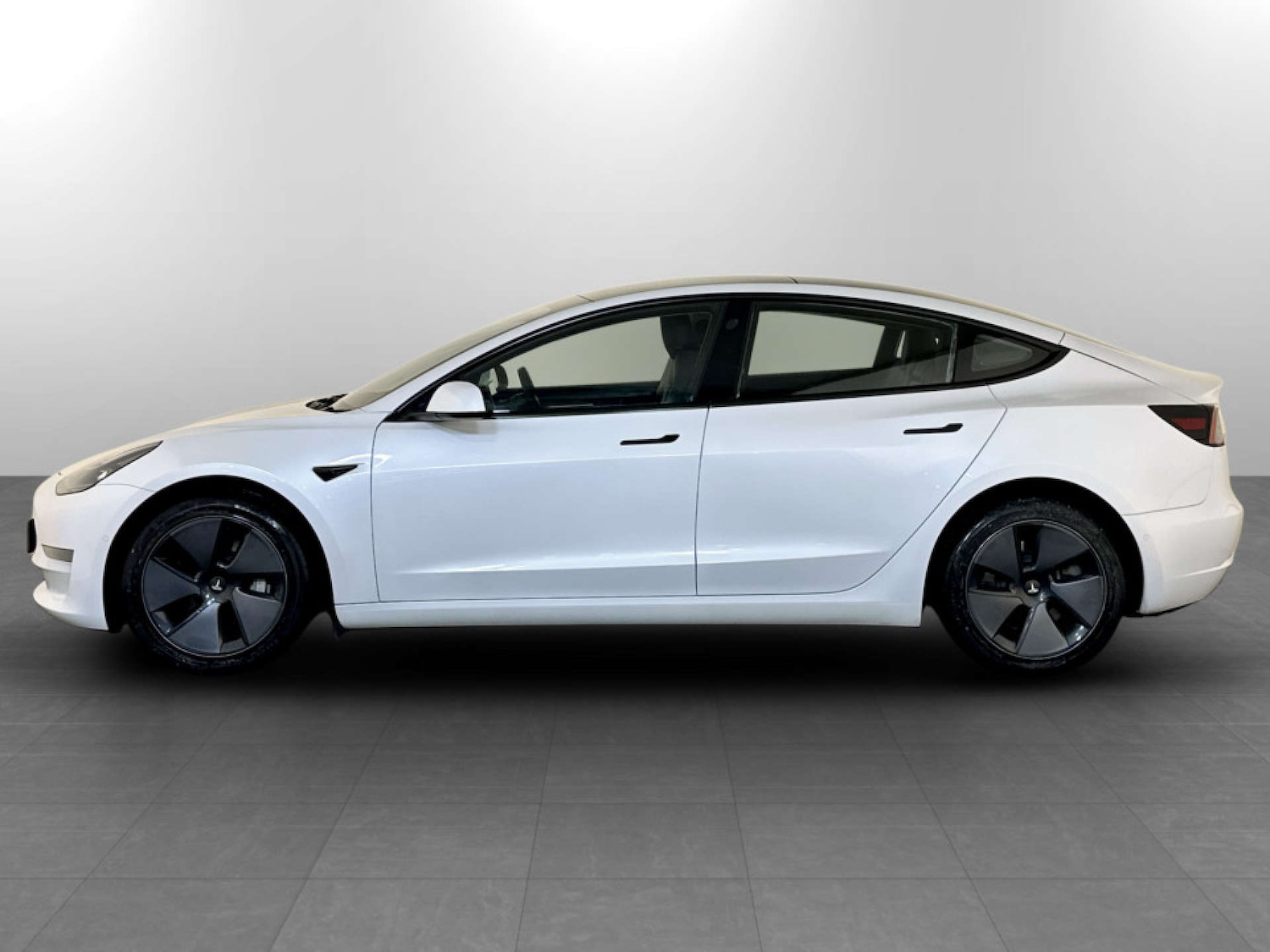Used Tesla Model 3 2021 for sale - 77326067: Photo 6