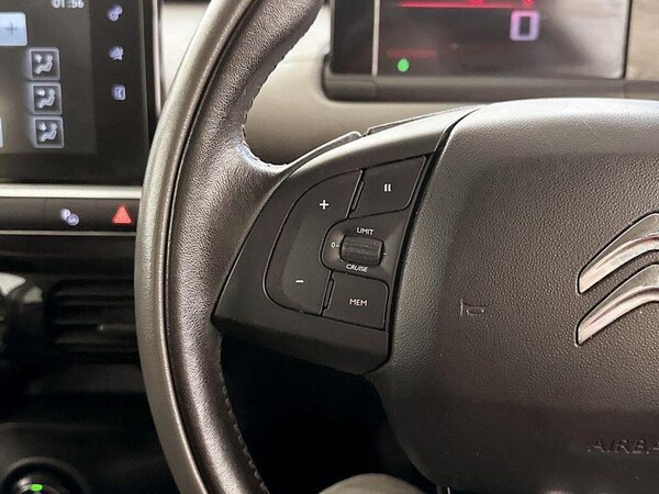 Used Citroen C4 Cactus 2017 for sale - 76262901: Photo 17