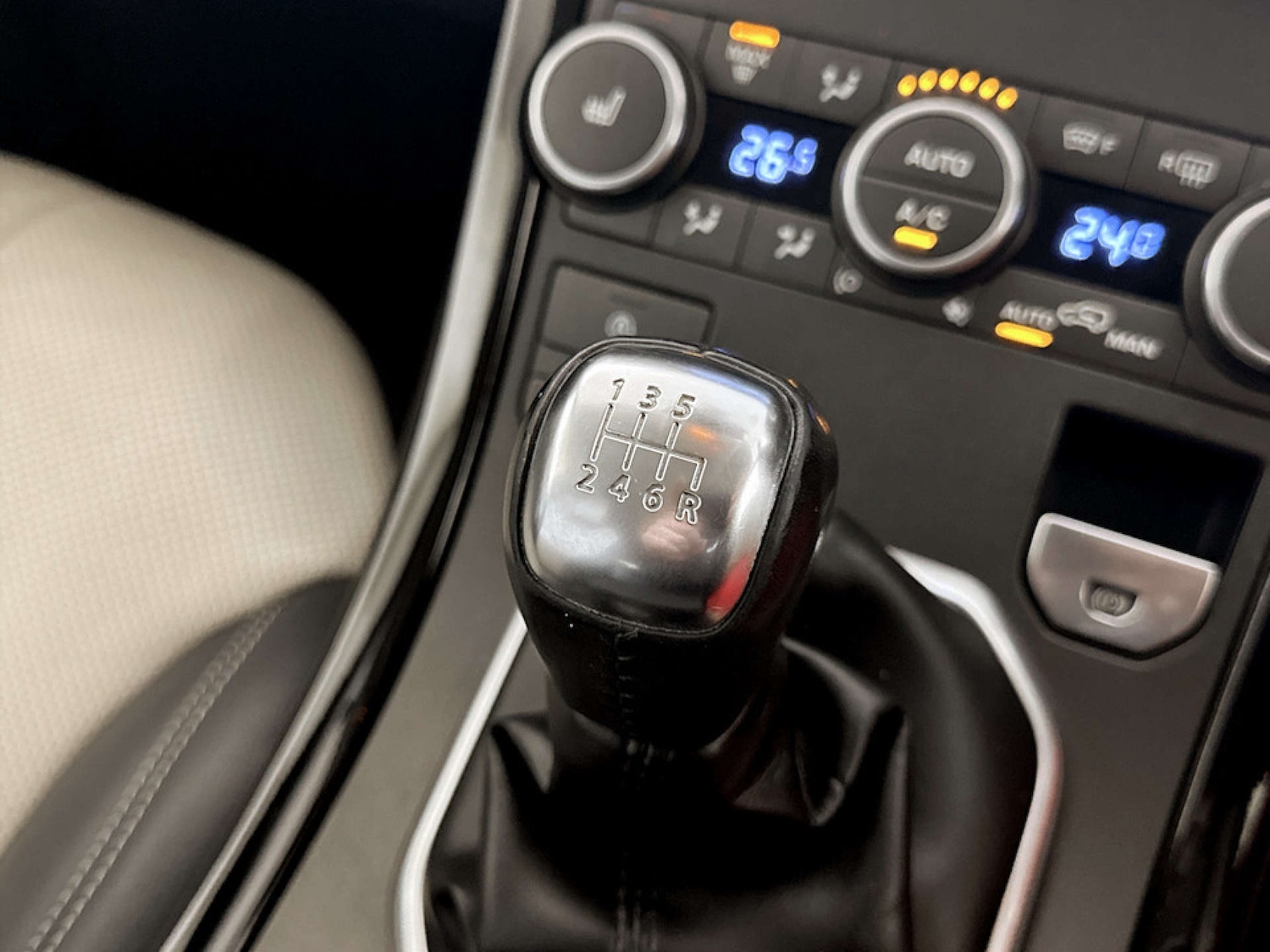 Used Land Rover Range Rover Evoque 2018 for sale - 77750329: Photo 25