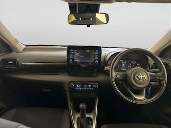 Used Toyota Yaris 2023 for sale - 77903045: Photo