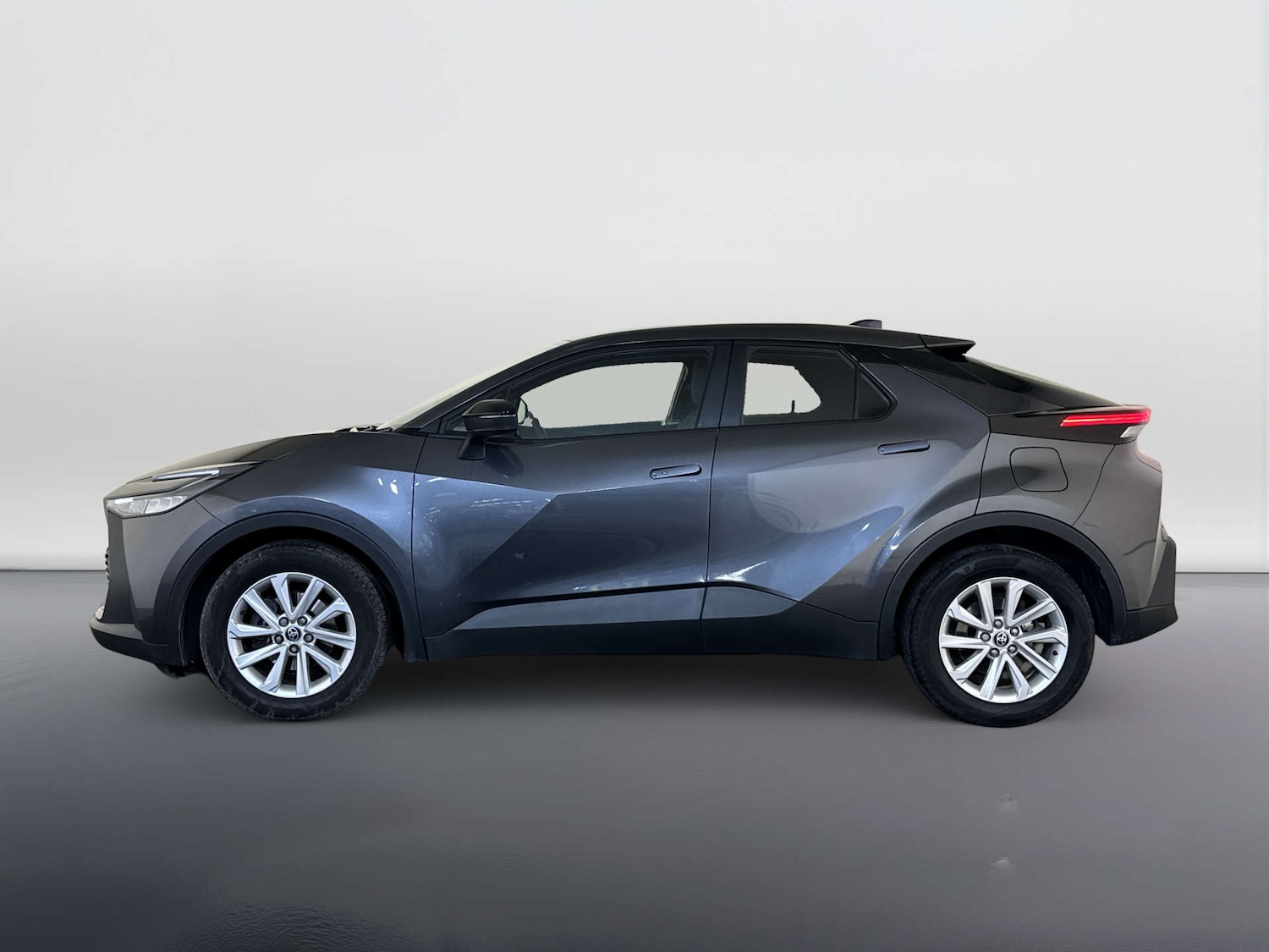 Used Toyota C-HR 2024 for sale - 77903076: Photo 7