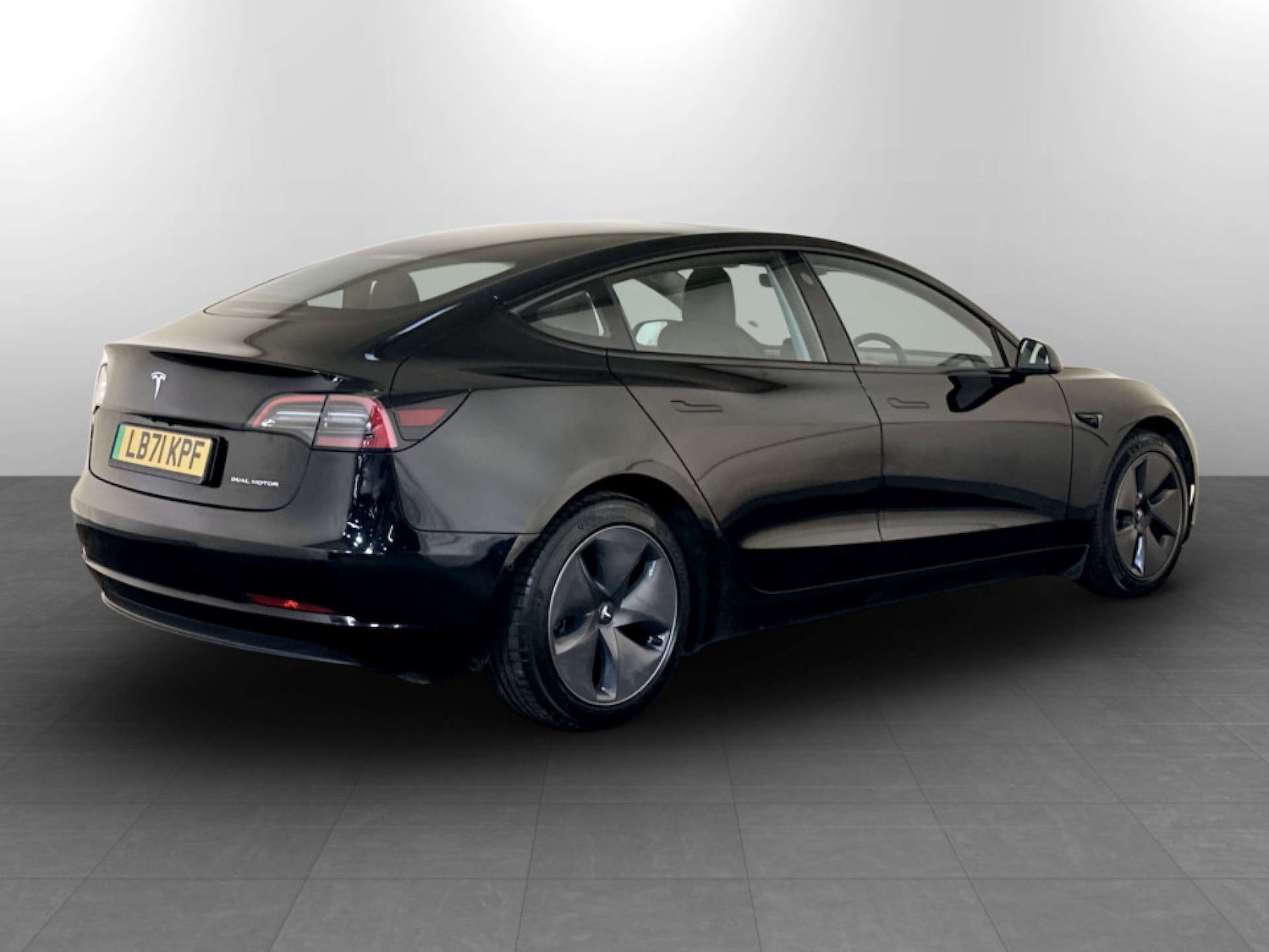 Used Tesla Model 3 2021 for sale - 77380730: Photo 10