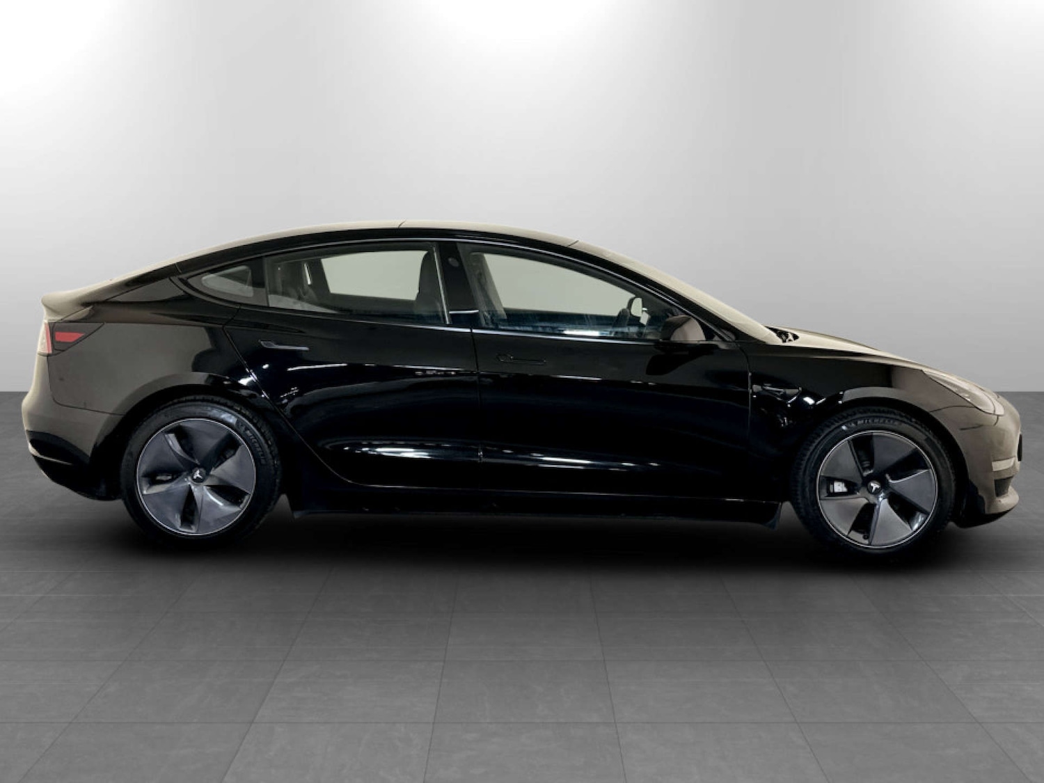 Used Tesla Model 3 2021 for sale - 77380730: Photo 11