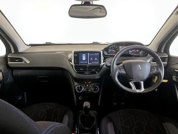 Used Peugeot 2008 2019 for sale - 76580698: Photo