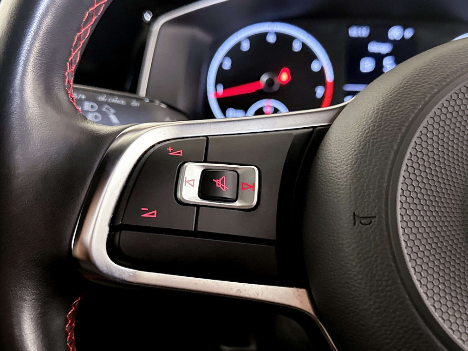 Used Volkswagen Polo 2021 for sale - 77639616: Photo 17