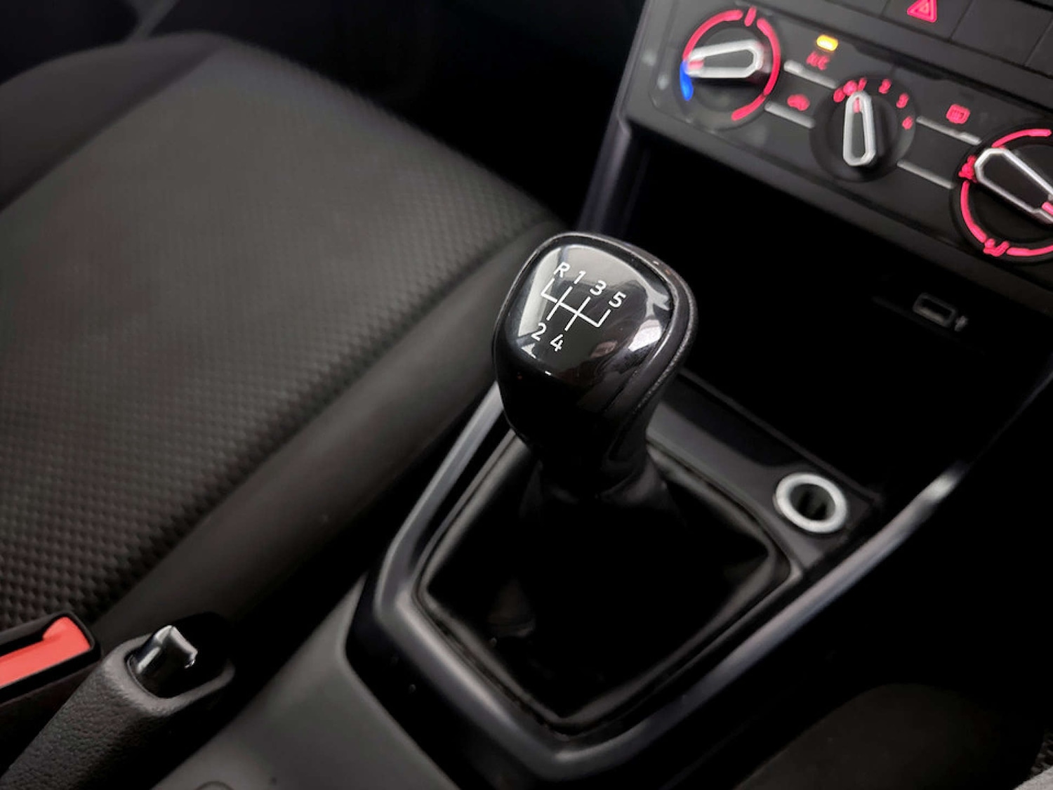 Used Volkswagen T-Cross 2019 for sale - 77185680: Photo 23