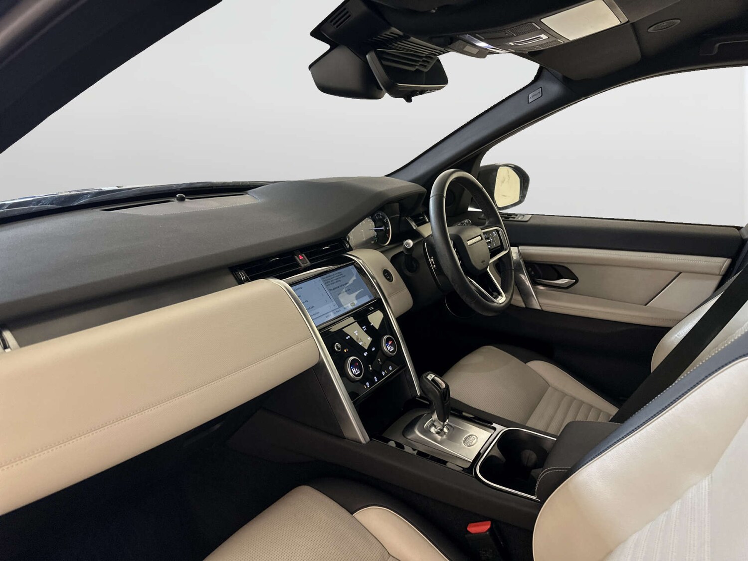 Used Land Rover Discovery Sport 2022 for sale - 77872426: Photo 12