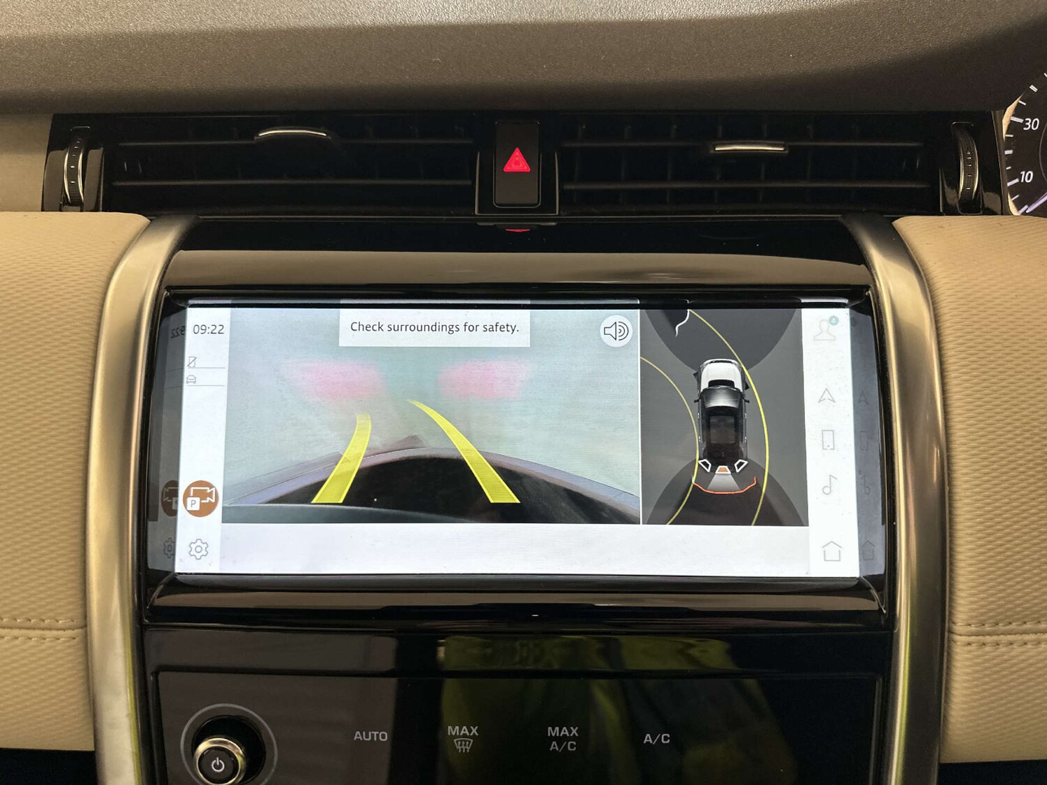 Used Land Rover Discovery Sport 2022 for sale - 77872426: Photo 22