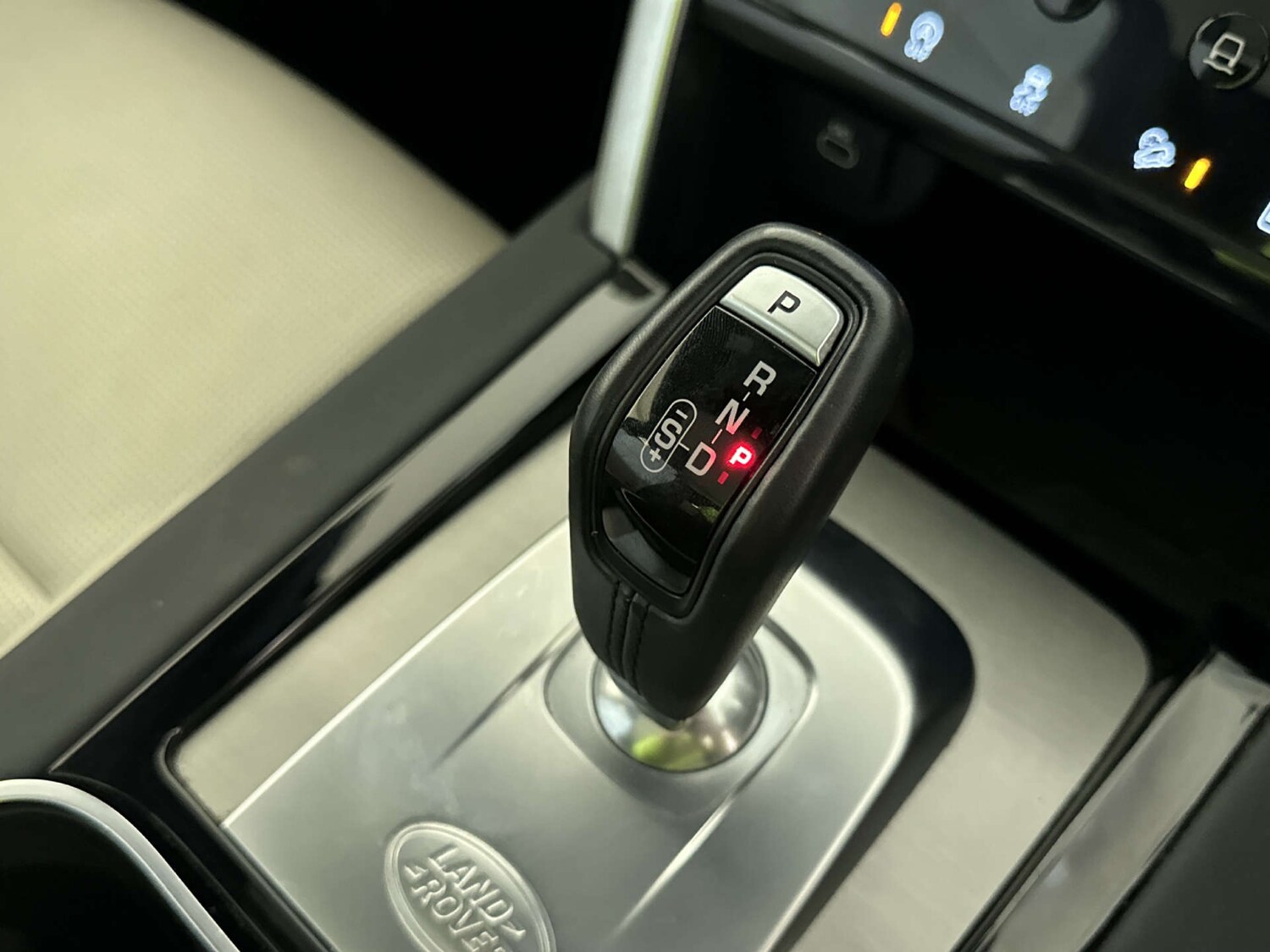 Used Land Rover Discovery Sport 2022 for sale - 77872426: Photo 26