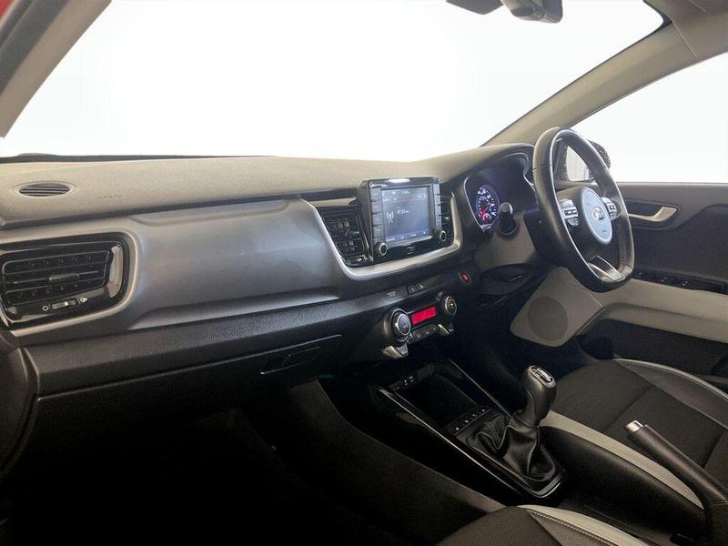 Used Kia Stonic 2018 for sale - 76534450: Photo 12