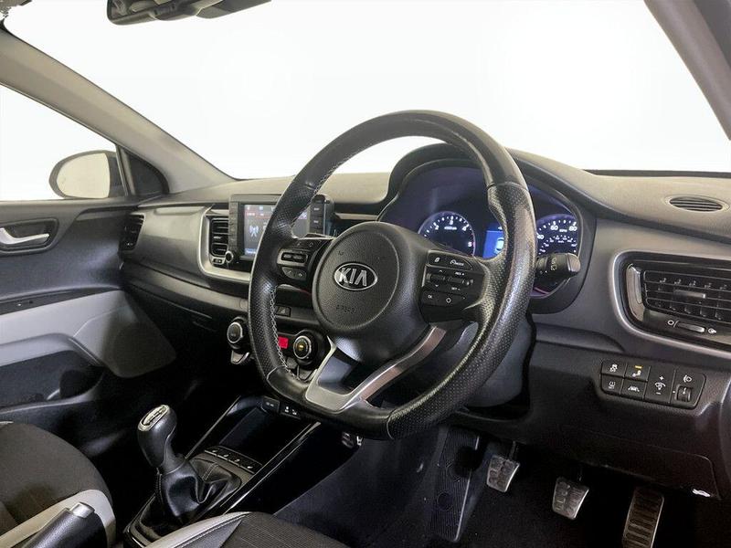 Used Kia Stonic 2018 for sale - 76534450: Photo 15