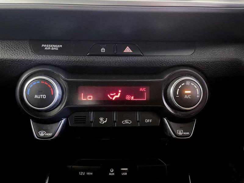 Used Kia Stonic 2018 for sale - 76534450: Photo 26