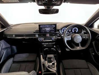 Used Audi A4 2021 for sale - 76807197: Photo