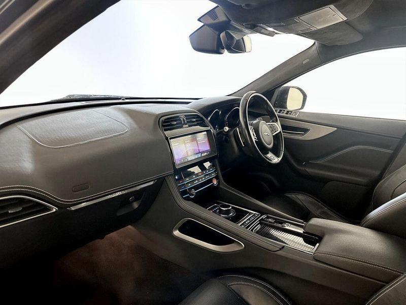 Used Jaguar F-Pace 2018 for sale - 76262913: Photo 12