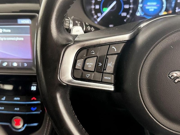 Used Jaguar F-Pace 2018 for sale - 76262913: Photo 17