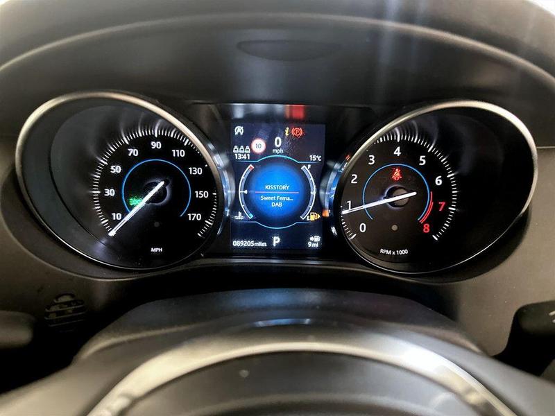 Used Jaguar F-Pace 2018 for sale - 76262913: Photo 18