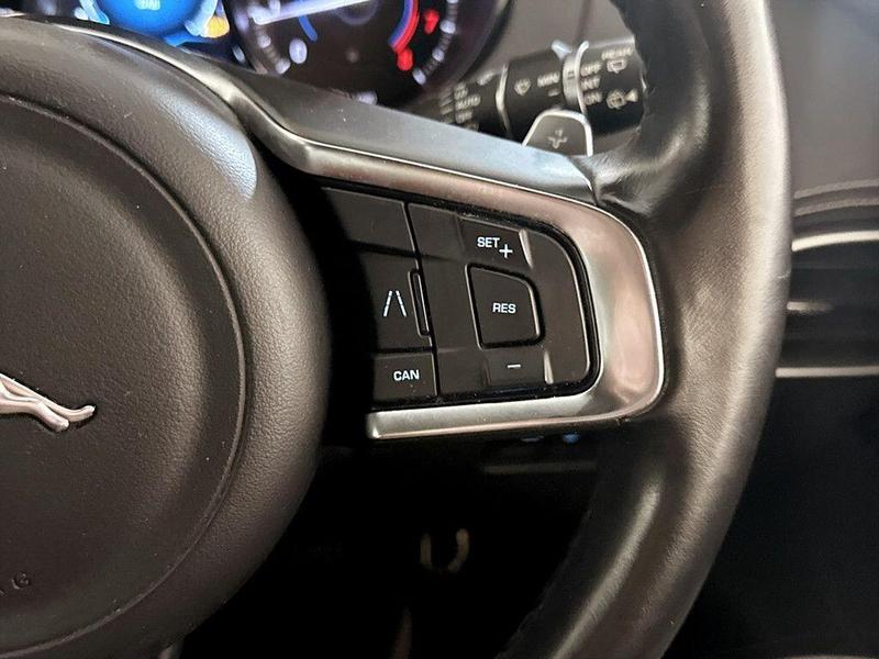 Used Jaguar F-Pace 2018 for sale - 76262913: Photo 19