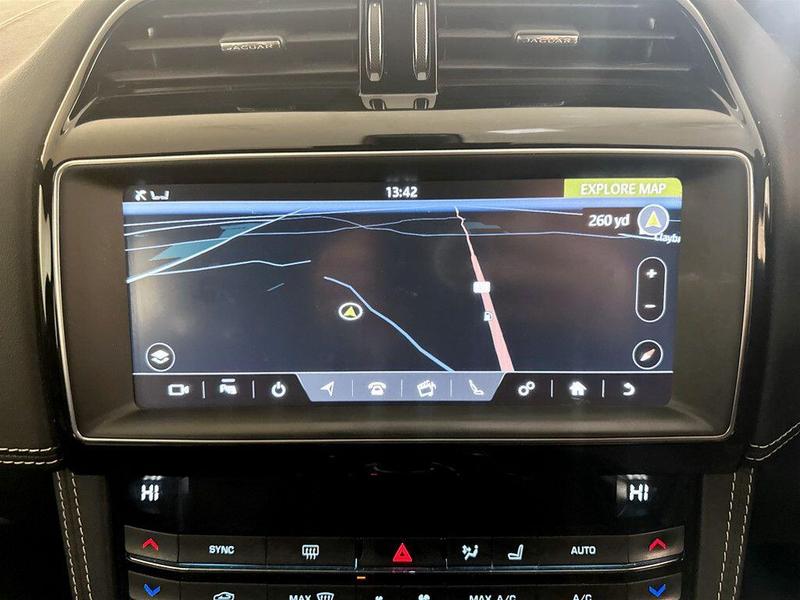 Used Jaguar F-Pace 2018 for sale - 76262913: Photo 21