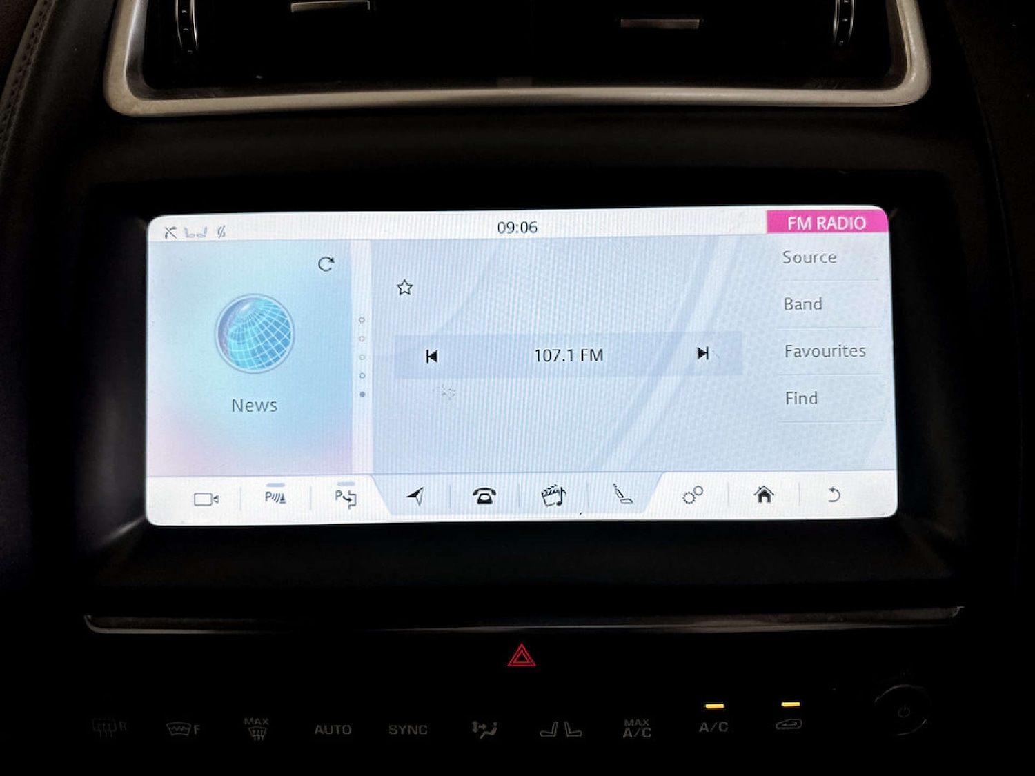 Used Jaguar E-Pace 2020 for sale - 77185516: Photo 22