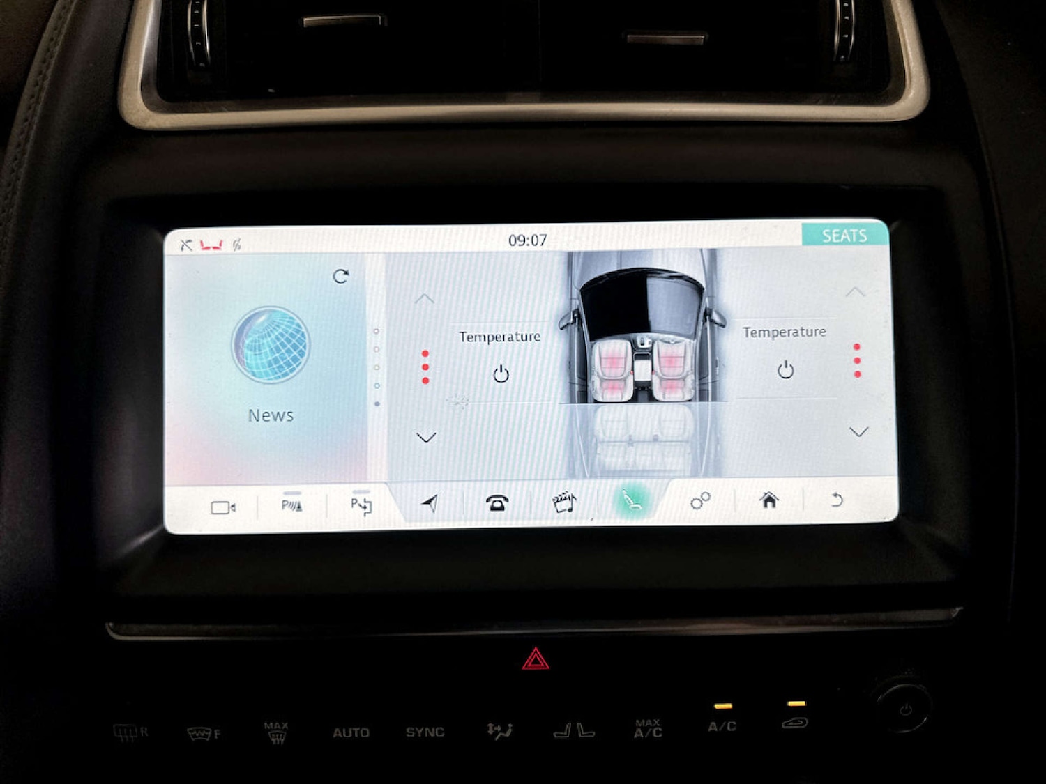 Used Jaguar E-Pace 2020 for sale - 77185516: Photo 24