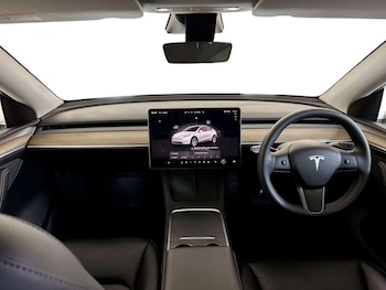 Used Tesla Model Y 2024 for sale - 77221002: Photo