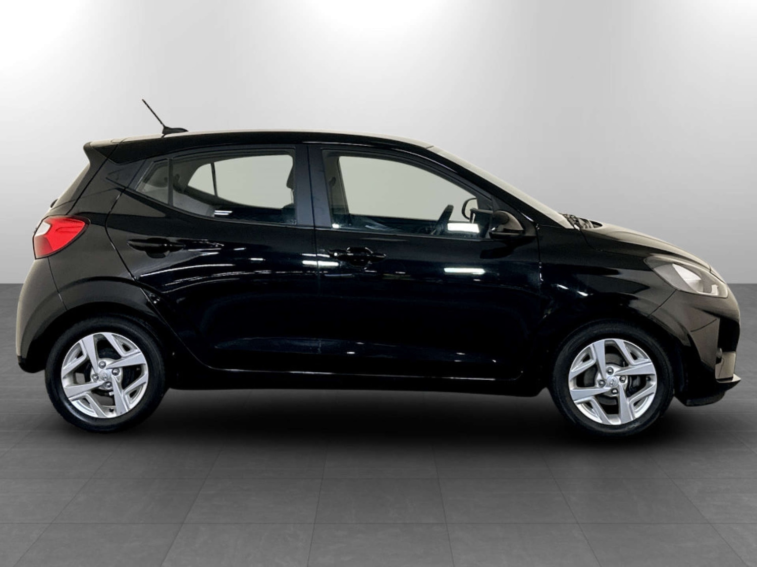 Used Hyundai i10 2023 for sale - 77185676: Photo 11
