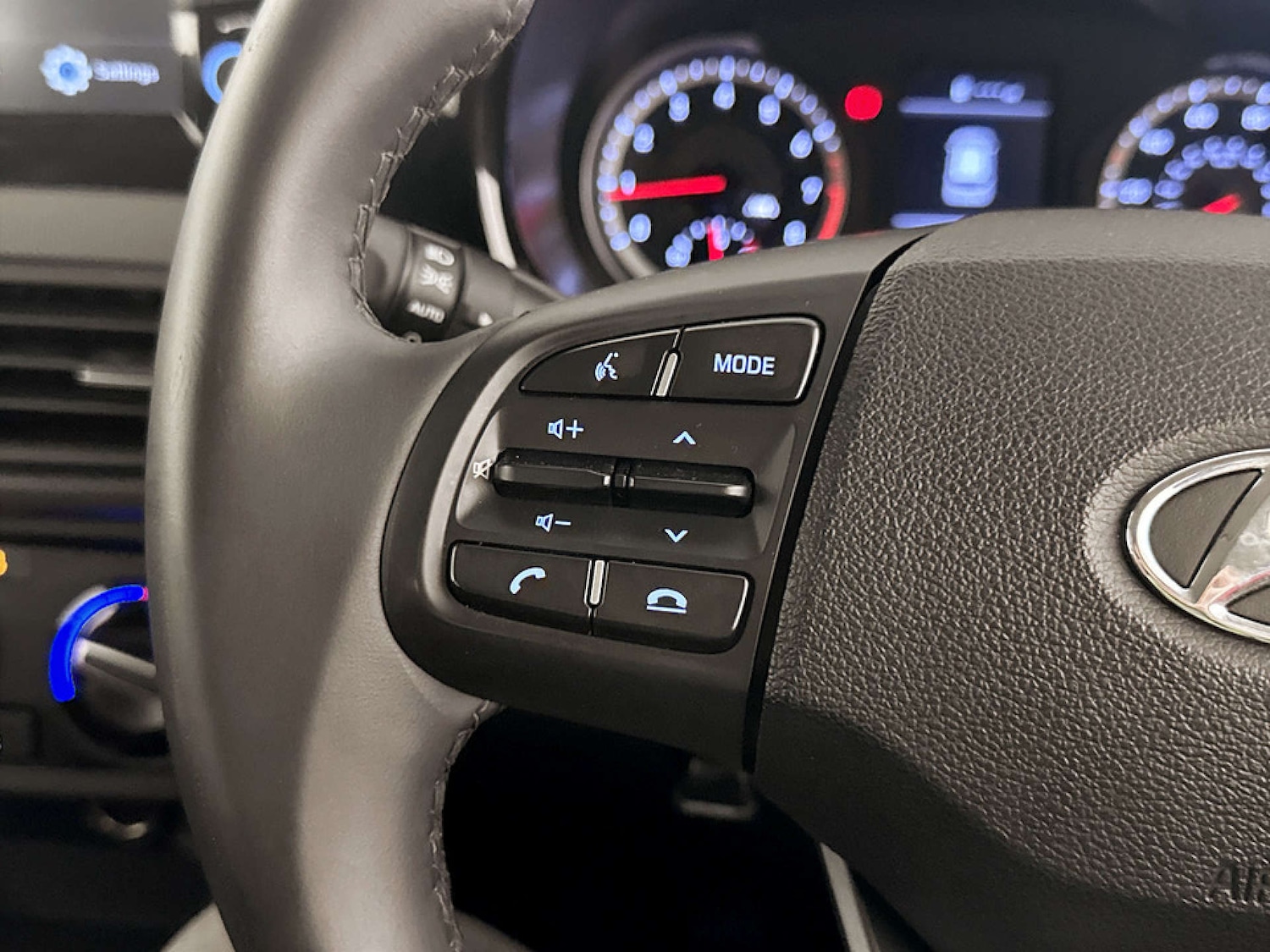 Used Hyundai i10 2023 for sale - 77185676: Photo 17