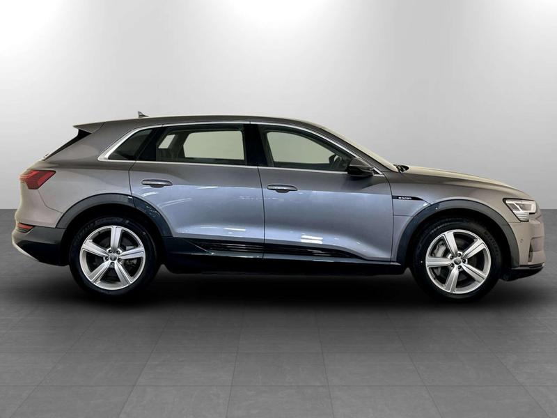 Used Audi e-tron 2020 for sale - 77157323: Photo 11