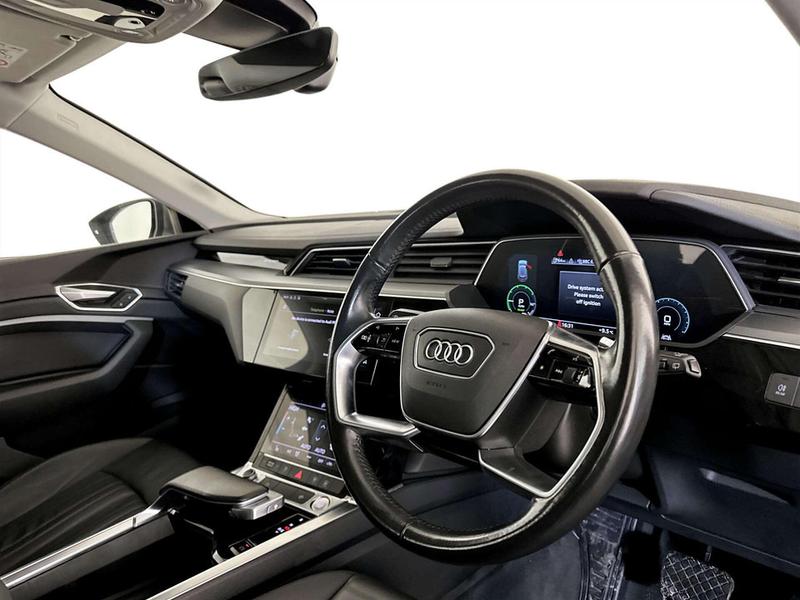 Used Audi e-tron 2020 for sale - 77157323: Photo 16
