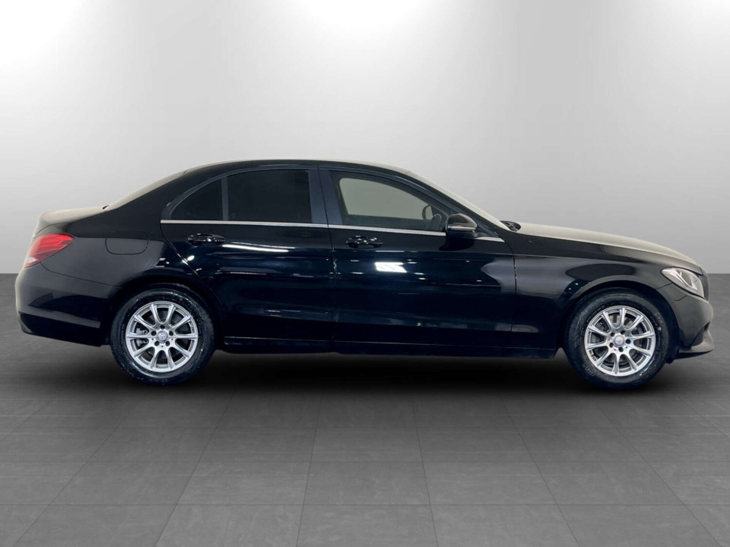 Used Mercedes-Benz C Class 2017 for sale - 77523424: Photo 11