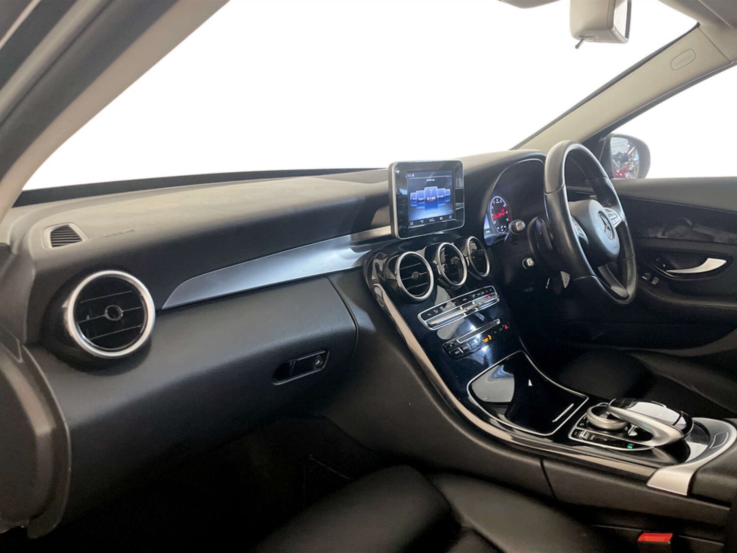 Used Mercedes-Benz C Class 2017 for sale - 77523424: Photo 12