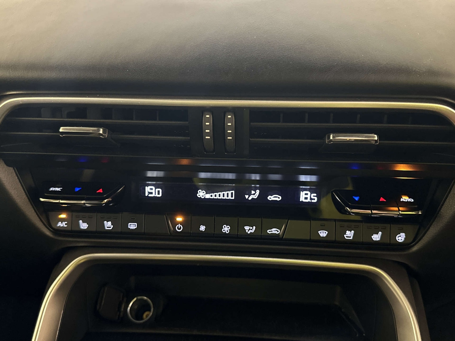 Used Mazda CX-60 2025 for sale - 78201170: Photo 24