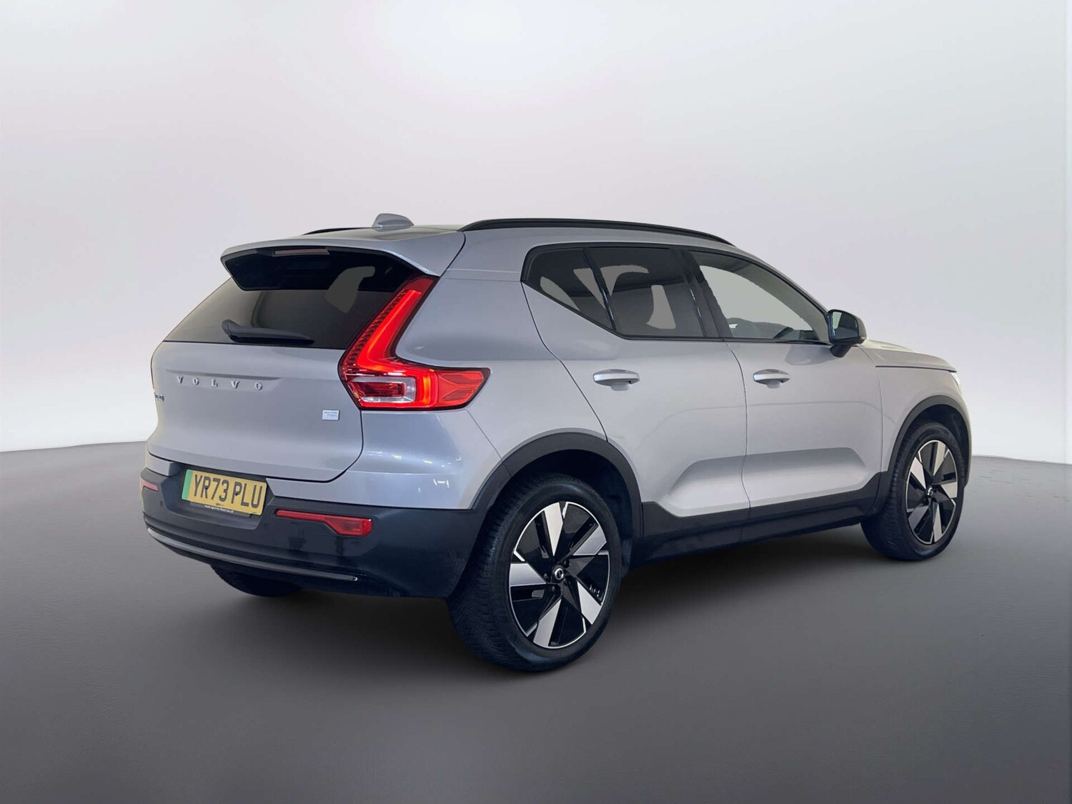 Used Volvo XC40 2023 for sale - 77818831: Photo 10