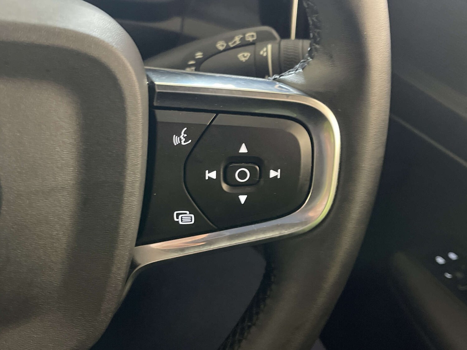 Used Volvo XC40 2023 for sale - 77818831: Photo 20