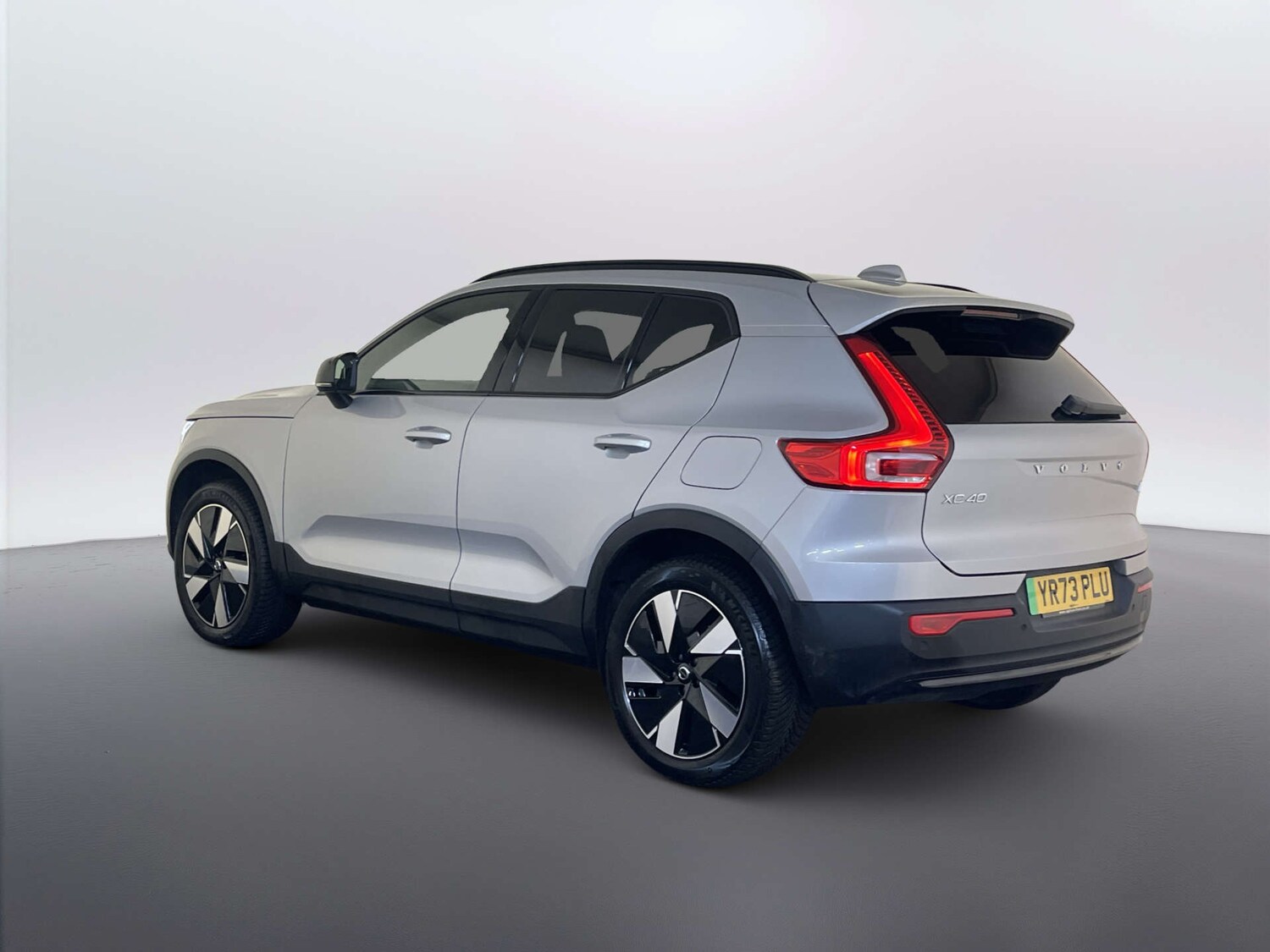 Used Volvo XC40 2023 for sale - 77818831: Photo 8