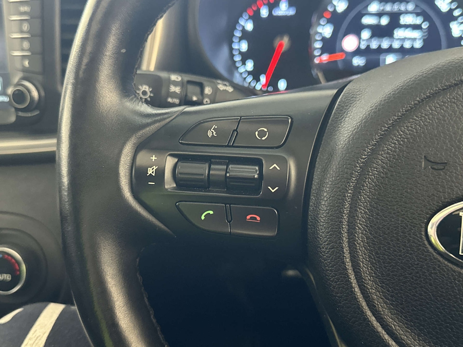 Used Kia Sorento 2015 for sale - 77989911: Photo 19