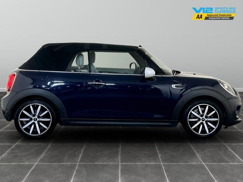 Used MINI Convertible 2018 for sale - 76631327: Photo 11