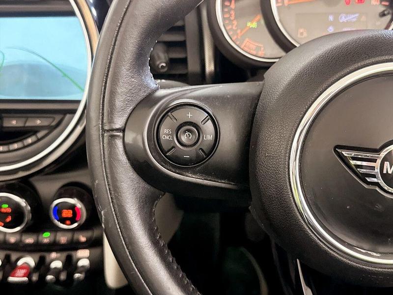 Used MINI Convertible 2018 for sale - 76631327: Photo 17