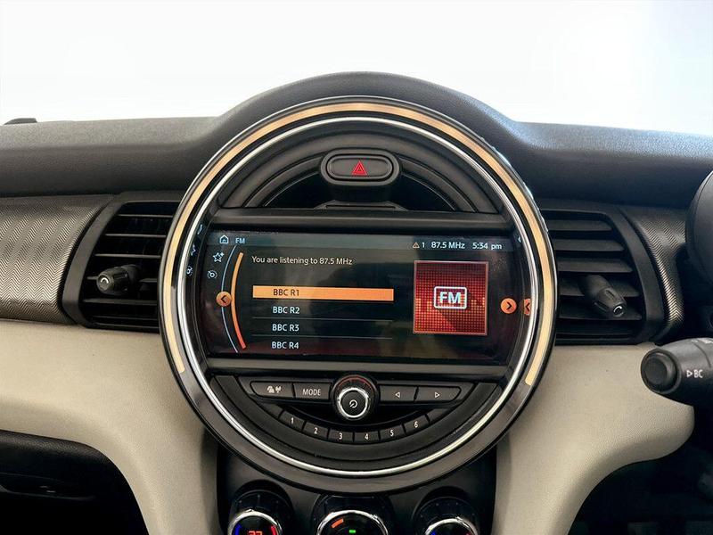 Used MINI Convertible 2018 for sale - 76631327: Photo 22