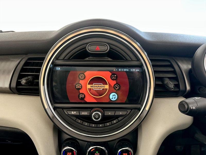 Used MINI Convertible 2018 for sale - 76631327: Photo 23