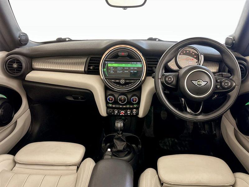 Used MINI Convertible 2018 for sale - 76631327: Photo 3