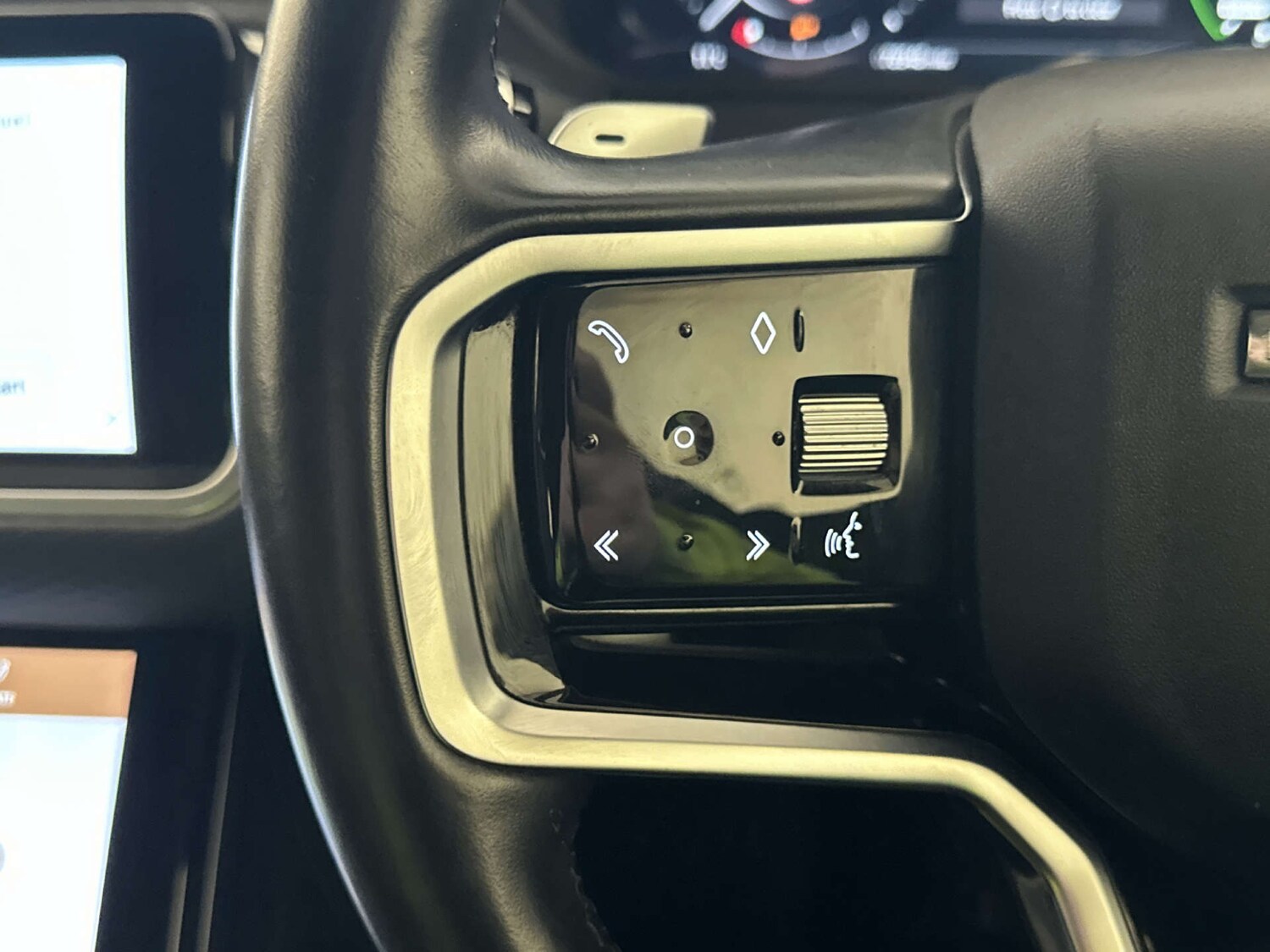 Used Land Rover Range Rover Velar 2021 for sale - 77872410: Photo 18