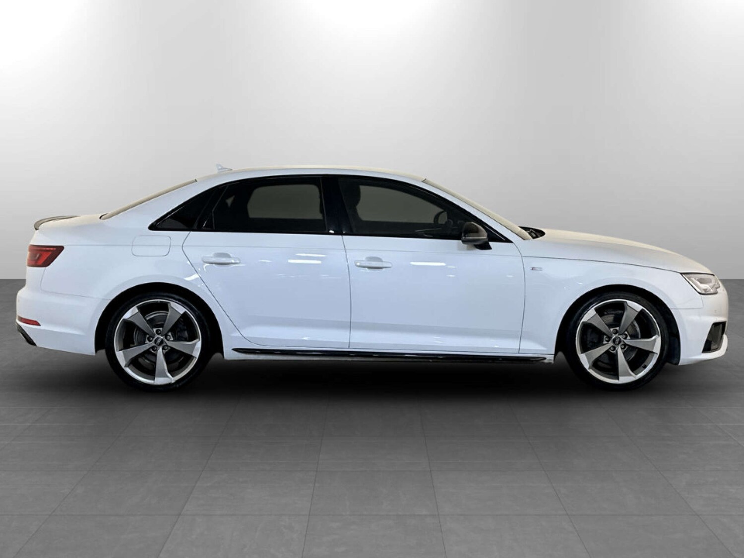 Used Audi A4 2019 for sale - 77452484: Photo 11